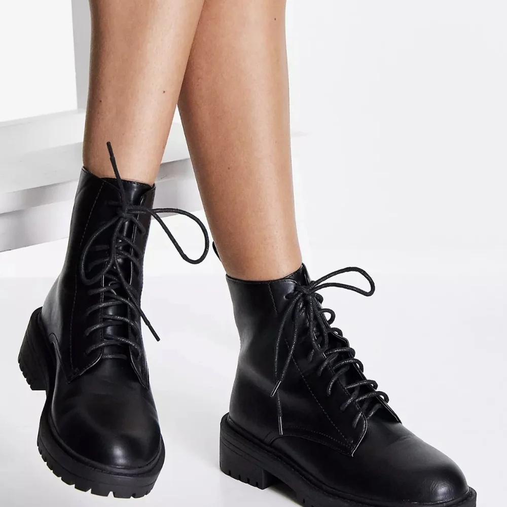Size 7.5 RAID Micah Lace Up Ankle Boots - Picture 4 of 4